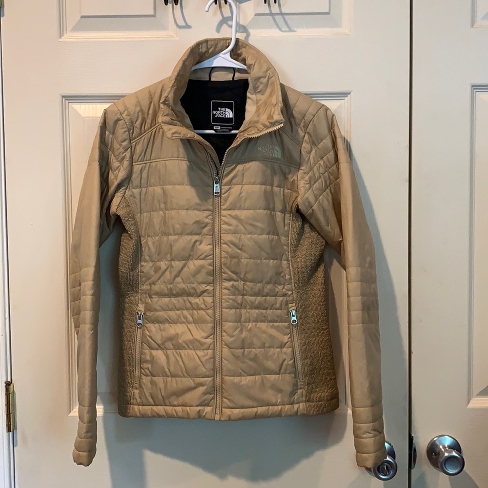North Face. Lightly worn. Size S.